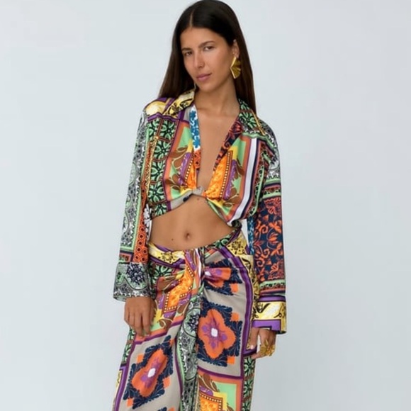 ZARA Printed Cropped Blouse BNWT - Picture 4 of 6